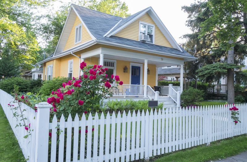 Picket White Fence