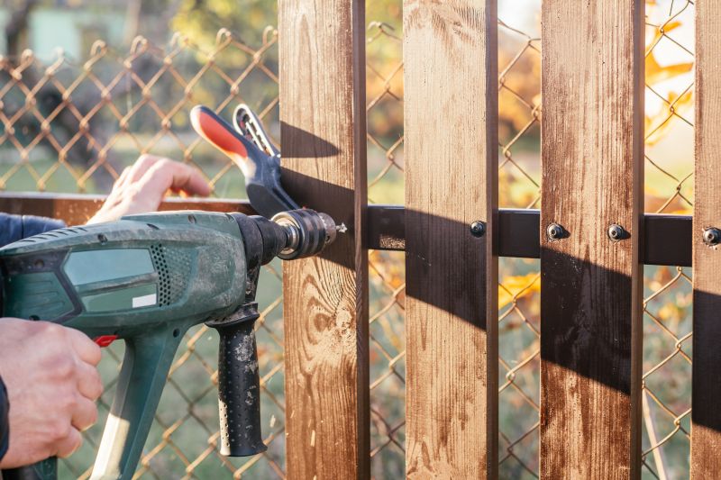 Wood Fence Contractors